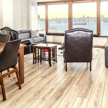 Апартаменты Flat With Sea View Near Uskudar Ferry Station Стамбул