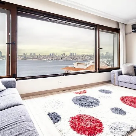 Flat With Sea View Near Uskudar Ferry Station Стамбул