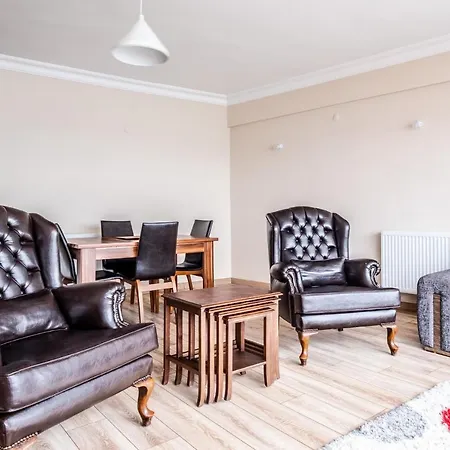 Flat With Sea View Near Uskudar Ferry Station * Стамбул