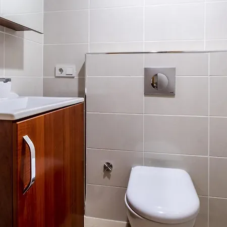 Flat With Sea View Near Uskudar Ferry Station Апартаменты *